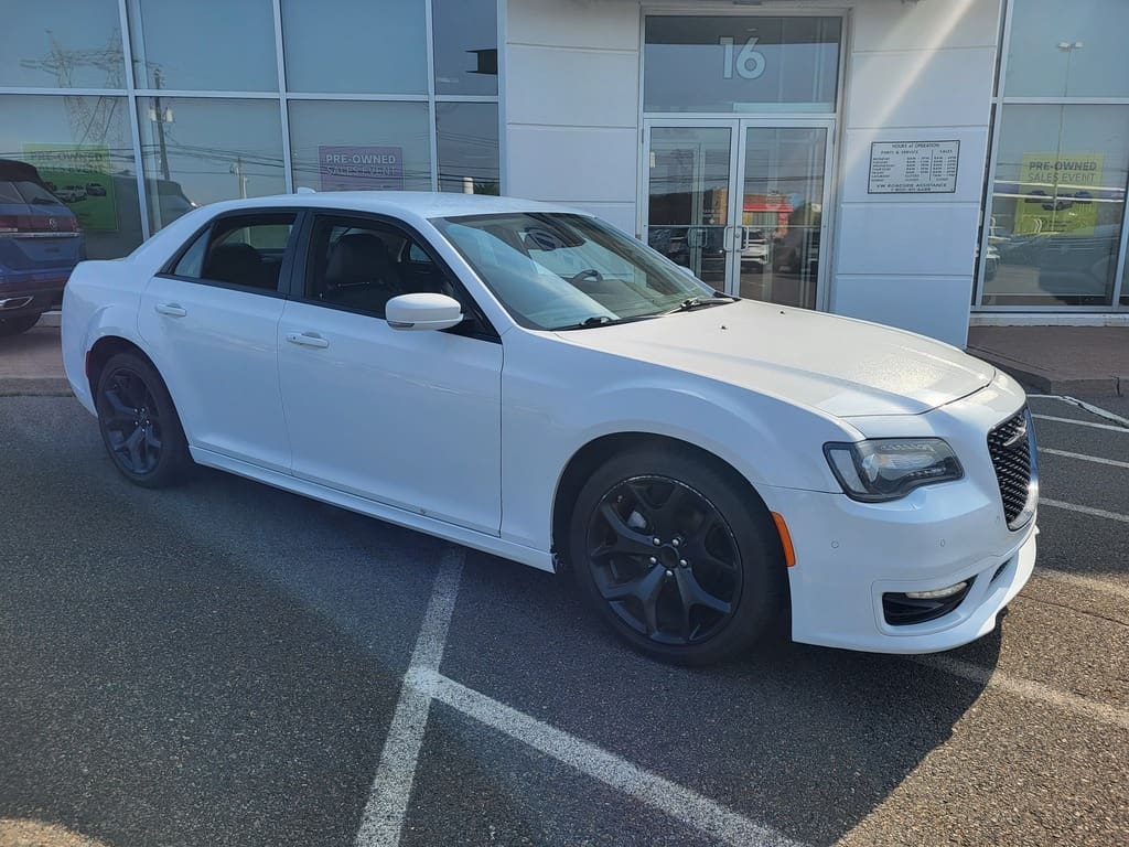 2022 Chrysler 300 - 300 TOURING L