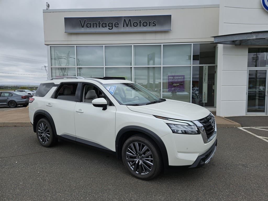 2024 Nissan Pathfinder - SL